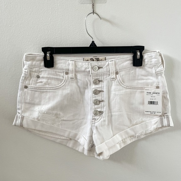 Free People Romeo Rolled Mid rise white button fly shorts - Picture 3 of 5